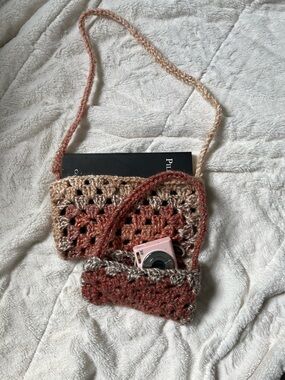 Crochet (by me) Crossbody Bag in Beige and Rust w/ a mini